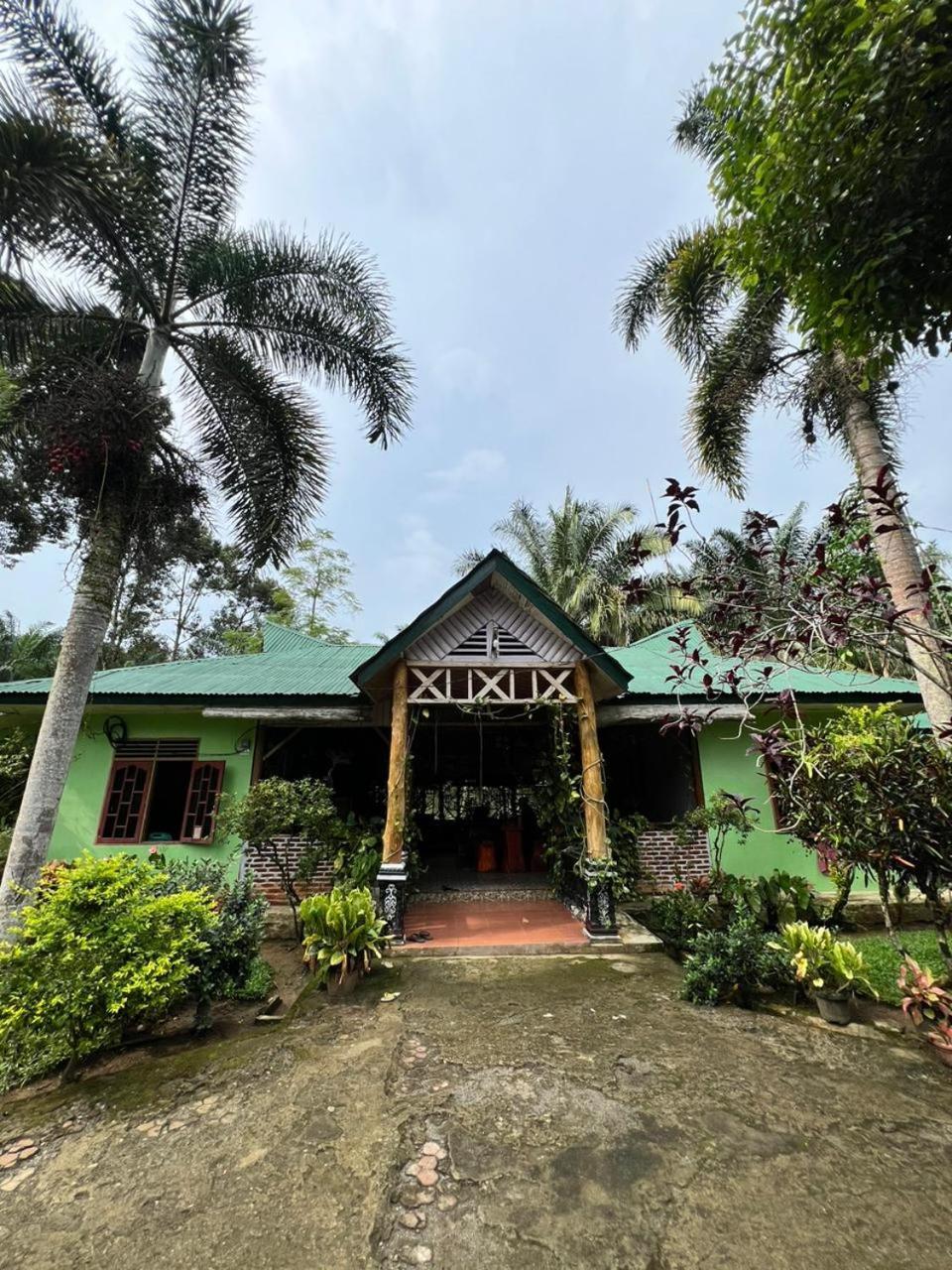 Wisma Batu Mandi 武吉拉旺 外观 照片