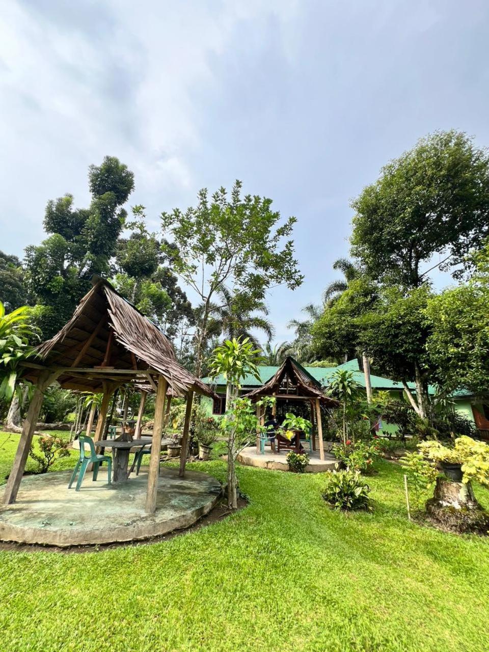 Wisma Batu Mandi 武吉拉旺 外观 照片