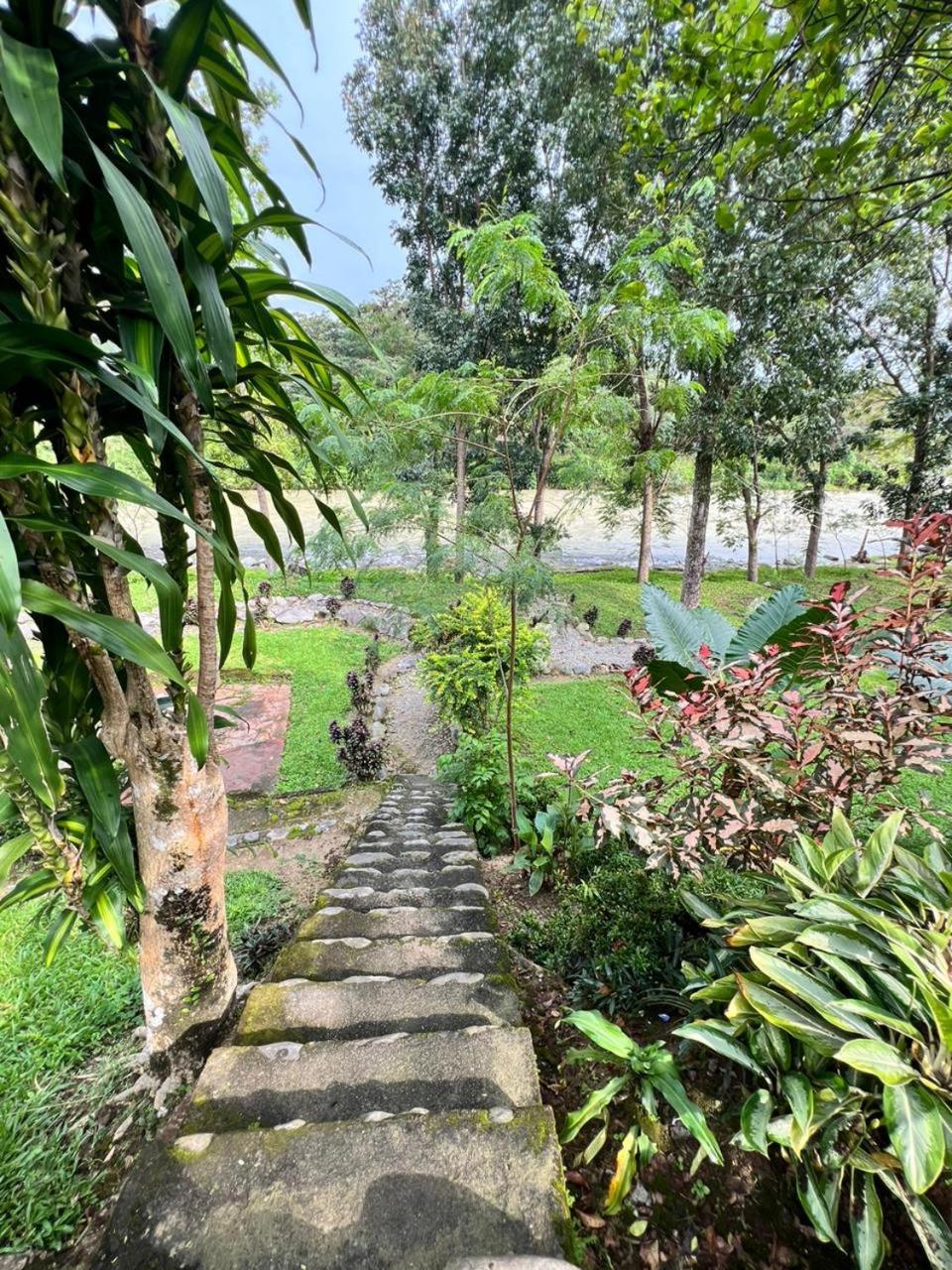 Wisma Batu Mandi 武吉拉旺 外观 照片
