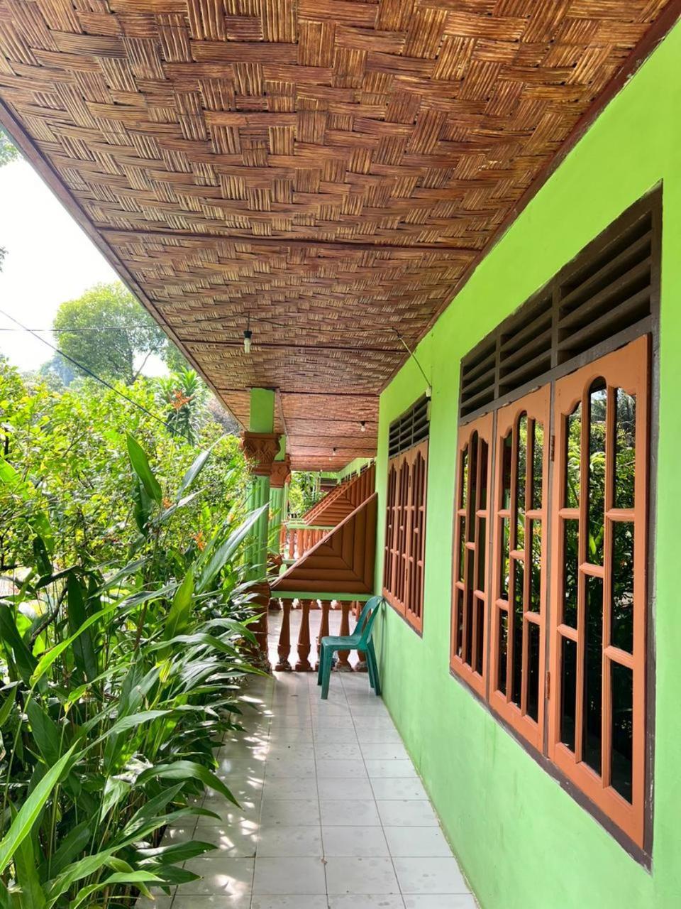 Wisma Batu Mandi 武吉拉旺 外观 照片