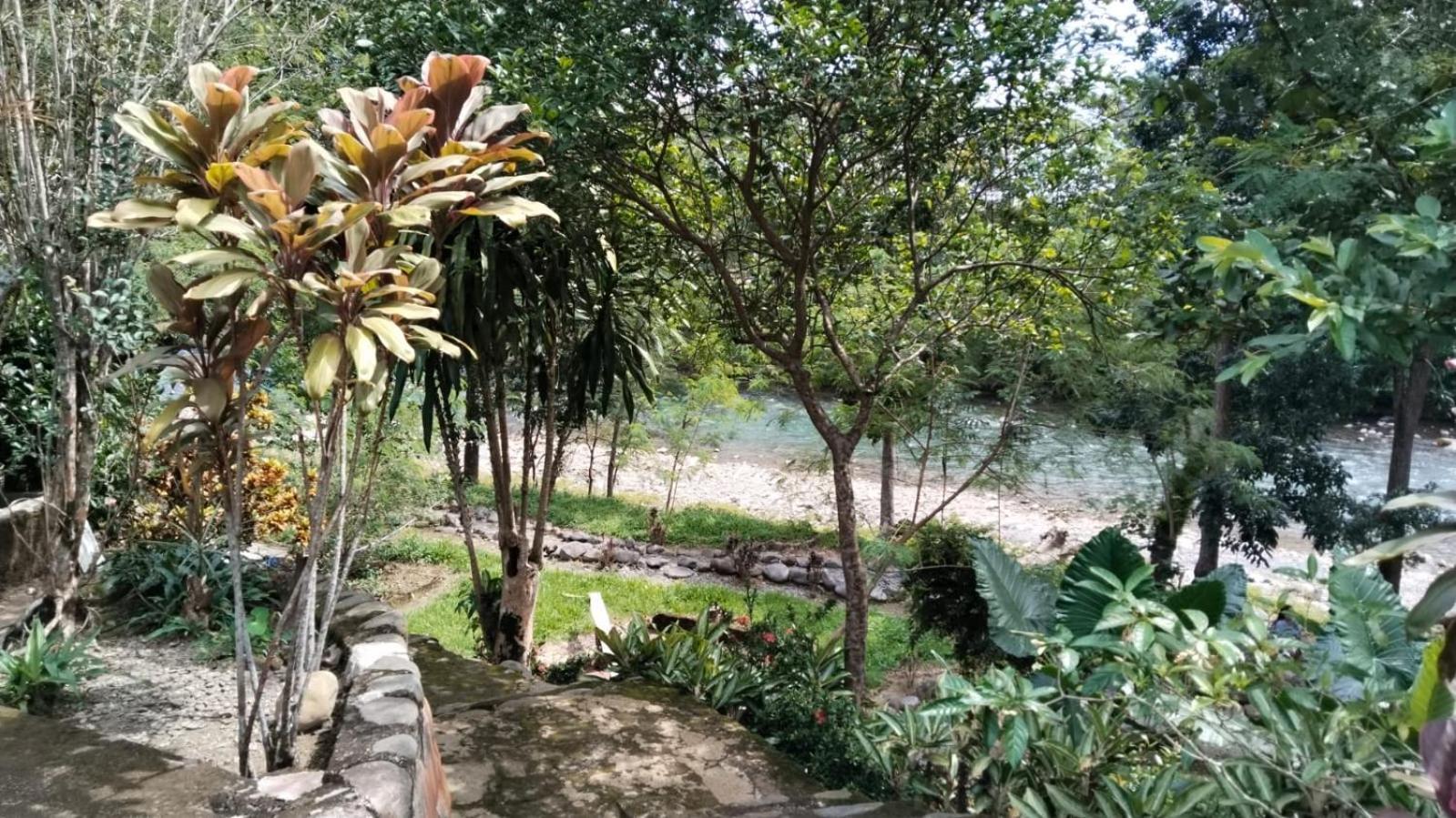 Wisma Batu Mandi 武吉拉旺 外观 照片